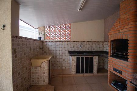 Casa para alugar com 300m², 3 quartos e 2 vagas Casa para alugar com 300m², 3 quartos e 2 vagasÁrea de Serviço