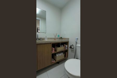 Apartamento para alugar com 83m², 3 quartos e 1 vaga Apartamento para alugar com 83m², 3 quartos e 1 vagaBanheiro da Suíte