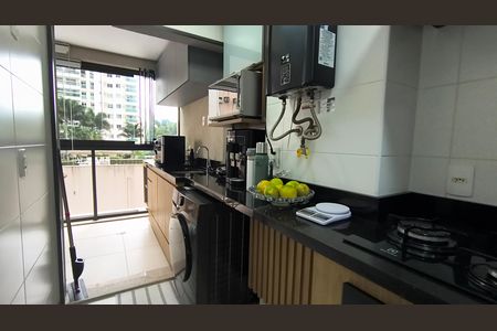 Apartamento para alugar com 83m², 3 quartos e 1 vaga Apartamento para alugar com 83m², 3 quartos e 1 vagaCozinha e Área de Serviço