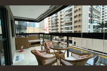 Apartamento para alugar com 83m², 3 quartos e 1 vaga Apartamento para alugar com 83m², 3 quartos e 1 vagaVaranda