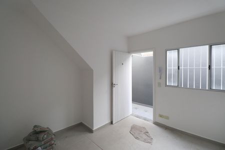 Sala de apartamento para alugar com 1 quarto, 38m² em Parque Vitoria, São Paulo