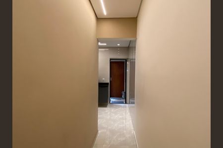 Casa à venda com 250m², 3 quartos e 1 vaga Casa à venda com 250m², 3 quartos e 1 vagaSala - Corredor