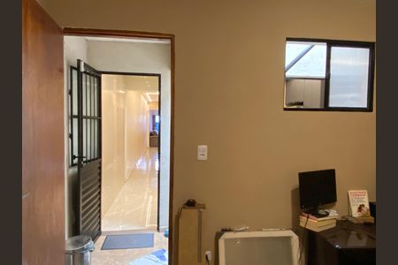 Casa à venda com 250m², 3 quartos e 1 vaga Casa à venda com 250m², 3 quartos e 1 vagaSuíte