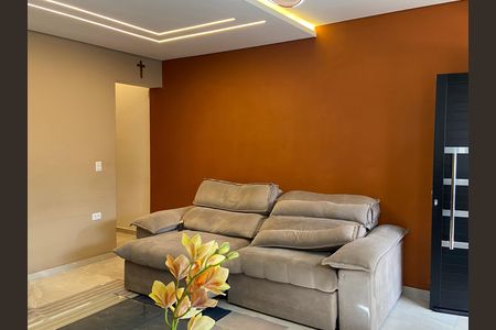 Casa à venda com 250m², 3 quartos e 1 vaga Casa à venda com 250m², 3 quartos e 1 vagaSala