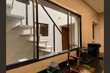 Casa à venda com 250m², 3 quartos e 1 vaga Casa à venda com 250m², 3 quartos e 1 vagaCozinha