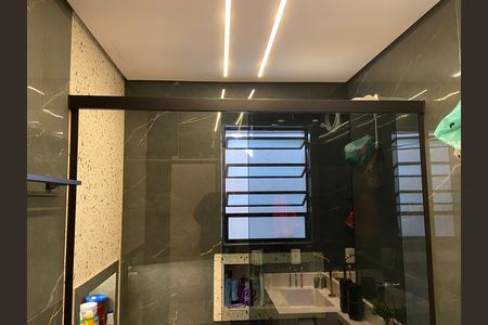 Casa à venda com 250m², 3 quartos e 1 vaga Casa à venda com 250m², 3 quartos e 1 vagaBanheiro