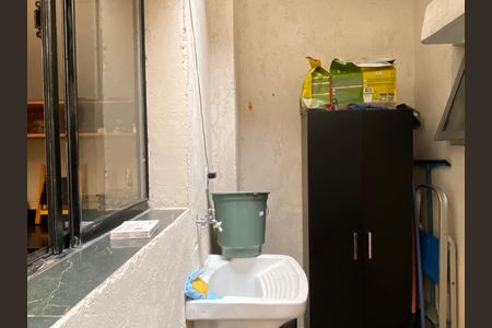 Casa à venda com 250m², 3 quartos e 1 vaga Casa à venda com 250m², 3 quartos e 1 vagaÁrea de Serviço 2