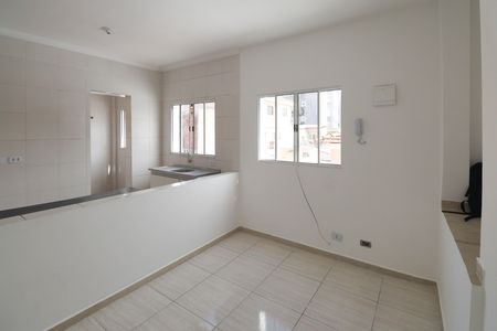 Sala  de apartamento para alugar com 1 quarto, 38m² em Parque Vitoria, São Paulo