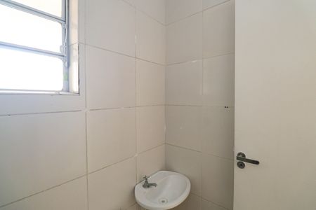 Banheiro  de apartamento para alugar com 1 quarto, 38m² em Parque Vitoria, São Paulo