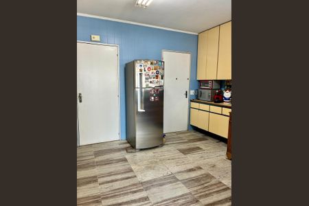Apartamento à venda com 138m², 3 quartos e 2 vagas Apartamento à venda com 138m², 3 quartos e 2 vagasCozinha
