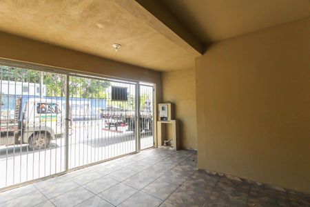 Casa à venda com 180m², 3 quartos e 2 vagas Casa à venda com 180m², 3 quartos e 2 vagasGaragem