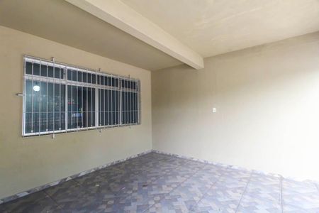 Casa à venda com 180m², 3 quartos e 2 vagas Casa à venda com 180m², 3 quartos e 2 vagasGaragem