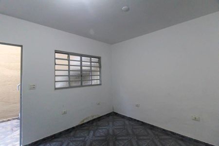 Casa à venda com 180m², 3 quartos e 2 vagas Casa à venda com 180m², 3 quartos e 2 vagasQuarto de Serviço