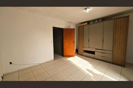 Casa à venda com 218m², 3 quartos e 2 vagas