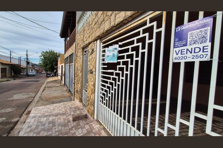 Casa à venda com 218m², 3 quartos e 2 vagas