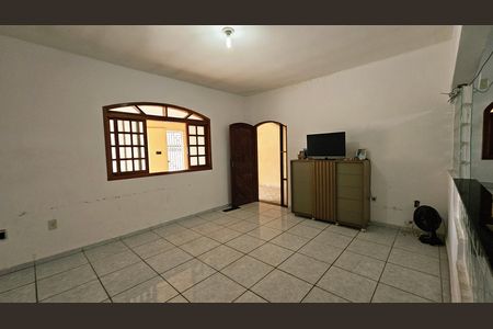 Casa à venda com 218m², 3 quartos e 2 vagas
