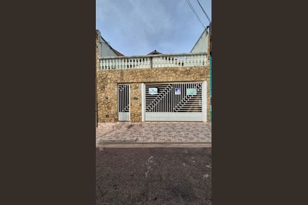 Casa à venda com 218m², 3 quartos e 2 vagas
