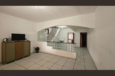 Casa à venda com 218m², 3 quartos e 2 vagas
