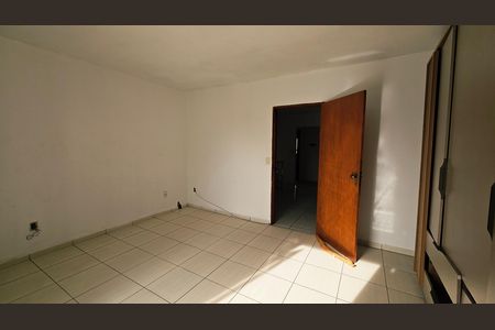 Casa à venda com 218m², 3 quartos e 2 vagas