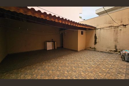 Casa à venda com 218m², 3 quartos e 2 vagas