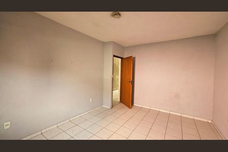 Casa à venda com 218m², 3 quartos e 2 vagas
