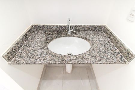 Apartamento à venda com 39m², 2 quartos e sem vaga Apartamento à venda com 39m², 2 quartos e sem vagaBanheiro