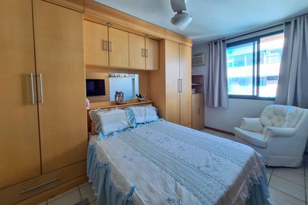 Apartamento à venda com 172m², 4 quartos e 2 vagas Apartamento à venda com 172m², 4 quartos e 2 vagasSuíte 1