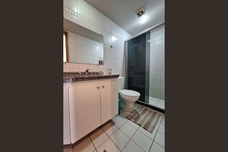 Apartamento à venda com 172m², 4 quartos e 2 vagas Apartamento à venda com 172m², 4 quartos e 2 vagasBanheiro Social 2