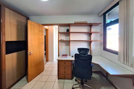 Apartamento à venda com 172m², 4 quartos e 2 vagas Apartamento à venda com 172m², 4 quartos e 2 vagasQuarto 2
