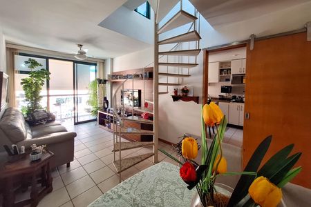 Apartamento à venda com 172m², 4 quartos e 2 vagas Apartamento à venda com 172m², 4 quartos e 2 vagasSala