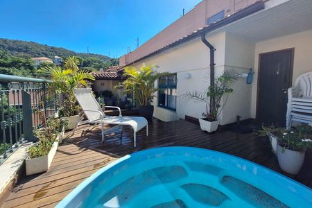 Apartamento à venda com 172m², 4 quartos e 2 vagas Apartamento à venda com 172m², 4 quartos e 2 vagasCobertura