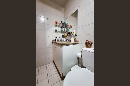 Apartamento à venda com 172m², 4 quartos e 2 vagas Apartamento à venda com 172m², 4 quartos e 2 vagasBanheiro da Suíte 1