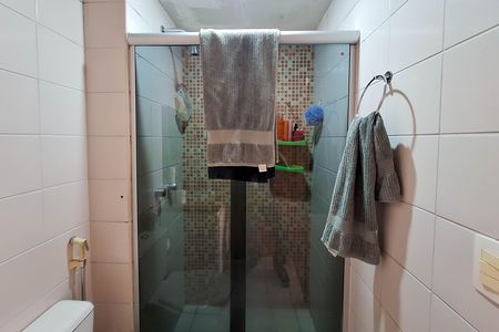 Apartamento à venda com 172m², 4 quartos e 2 vagas Apartamento à venda com 172m², 4 quartos e 2 vagasBanheiro da Suíte 1
