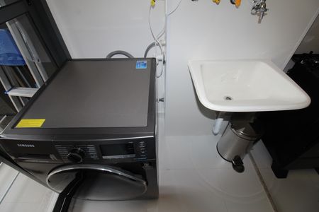 Apartamento para alugar com 58m², 2 quartos e 1 vagaÁrea de Serviço