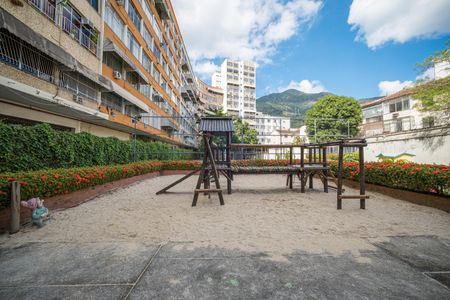 Apartamento para alugar com 92m², 2 quartos e sem vaga Apartamento para alugar com 92m², 2 quartos e sem vagaPlayground