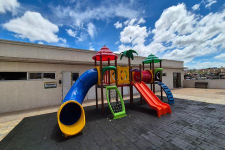 Apartamento para alugar com 52m², 2 quartos e 1 vaga Apartamento para alugar com 52m², 2 quartos e 1 vagaÁrea comum - Playground