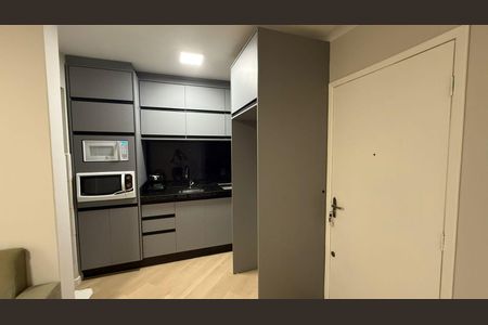 Cozinha de apartamento para alugar com 2 quartos, 57m² em Serraria, São José