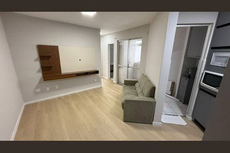 Sala de apartamento para alugar com 2 quartos, 57m² em Serraria, São José