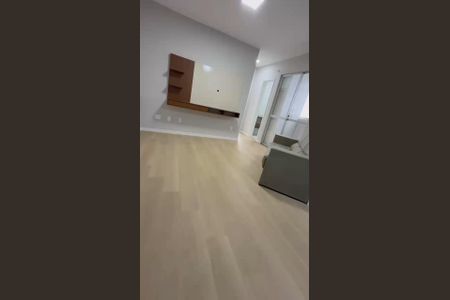 Sala de apartamento para alugar com 2 quartos, 57m² em Serraria, São José
