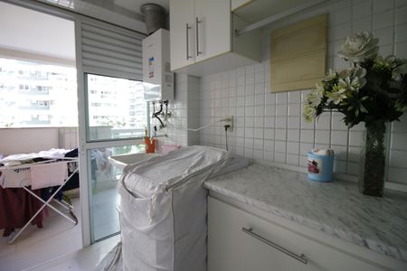 Apartamento à venda com 103m², 3 quartos e 1 vagaÁrea de Serviço