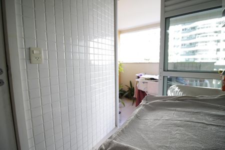 Apartamento à venda com 103m², 3 quartos e 1 vagaÁrea de Serviço
