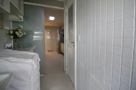 Apartamento à venda com 103m², 3 quartos e 1 vagaÁrea de Serviço