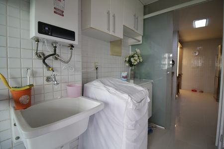 Apartamento à venda com 103m², 3 quartos e 1 vagaÁrea de Serviço