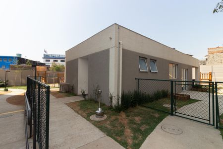Apartamento à venda com 42m², 2 quartos e sem vagaÁrea comum