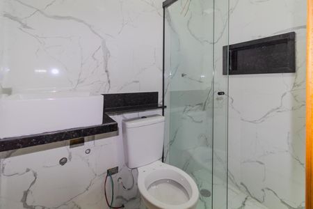 Banheiro de apartamento para alugar com 1 quarto, 27m² em Vila Celeste, São Paulo