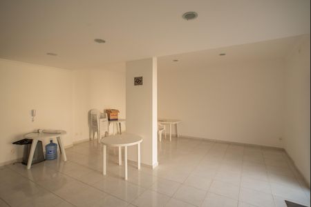 Apartamento à venda com 53m², 2 quartos e 1 vaga Apartamento à venda com 53m², 2 quartos e 1 vagaÁrea comum - Salão de festas