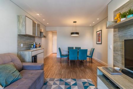 Sala de apartamento à venda com 4 quartos, 105m² em Jardim Tupanci, Barueri