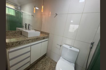 Apartamento à venda com 72m², 3 quartos e 1 vaga Apartamento à venda com 72m², 3 quartos e 1 vagaBanho Suíte