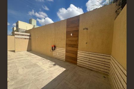 Apartamento à venda com 72m², 3 quartos e 1 vaga Apartamento à venda com 72m², 3 quartos e 1 vagaÁrea Privativa