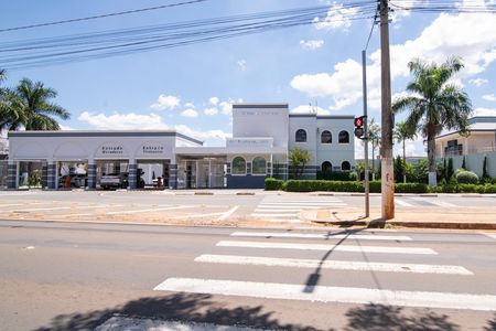 Casa de condomínio para alugar com 255m², 4 quartos e 4 vagas Casa de condomínio para alugar com 255m², 4 quartos e 4 vagasFachada do Condomínio